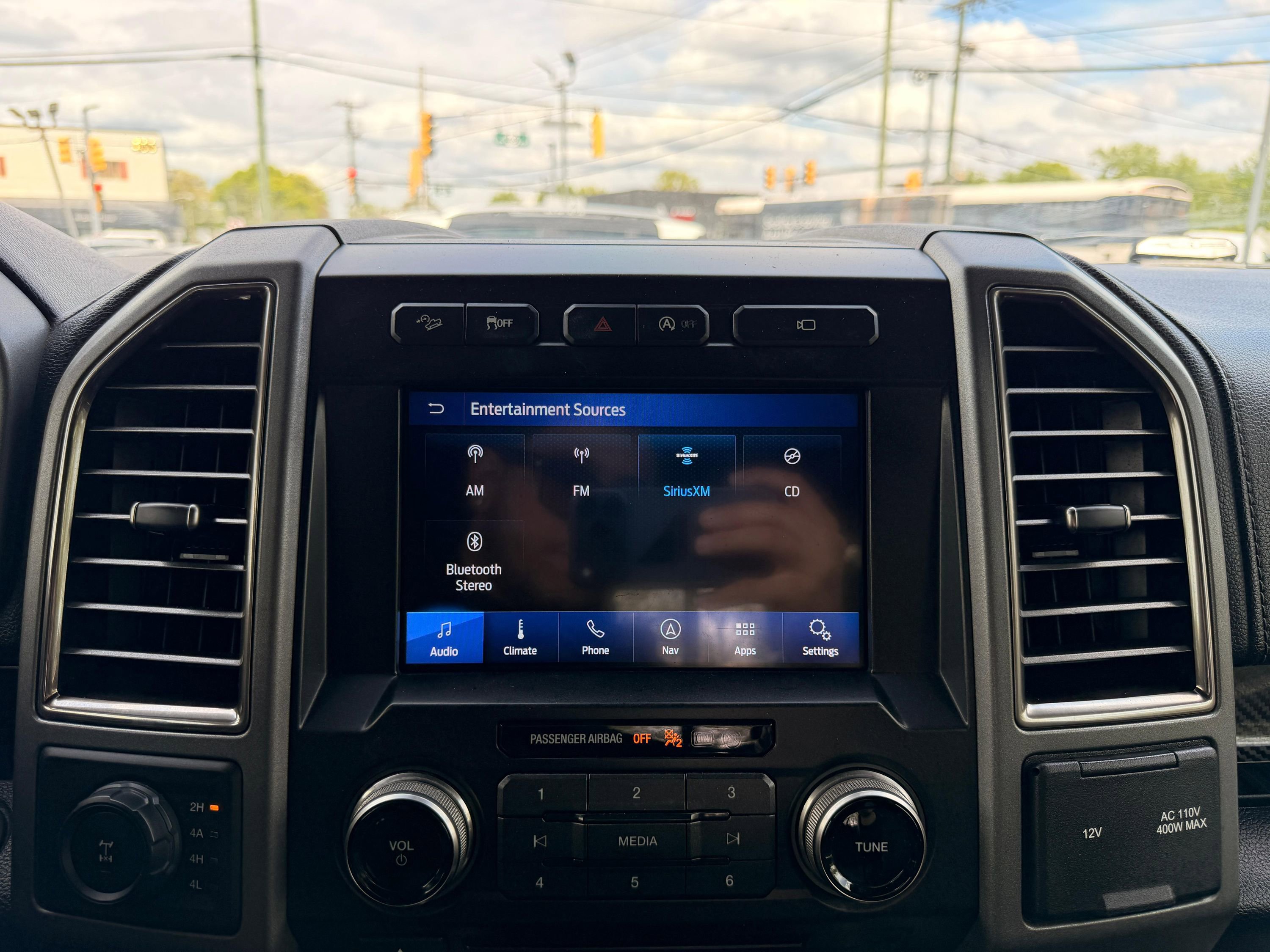 Used 2017 Ford F150 Raptor w/ Equipment Group 802A Luxury AWD/4WD image 37