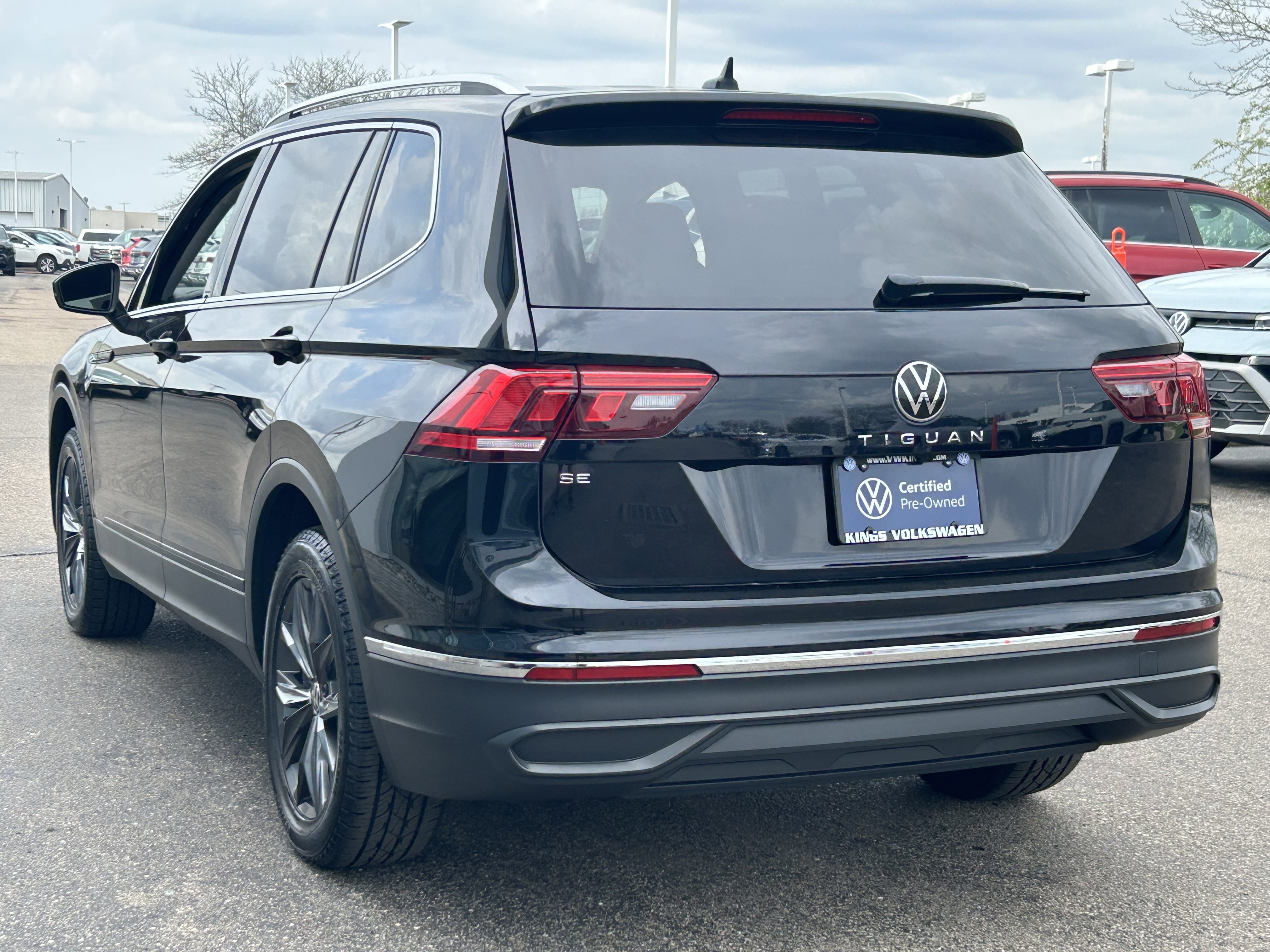 Certified 2023 Volkswagen Tiguan SE image 5
