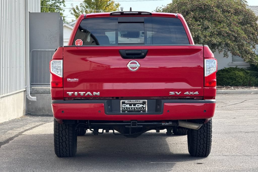 Used 2022 Nissan Titan SV AWD/4WD image 8
