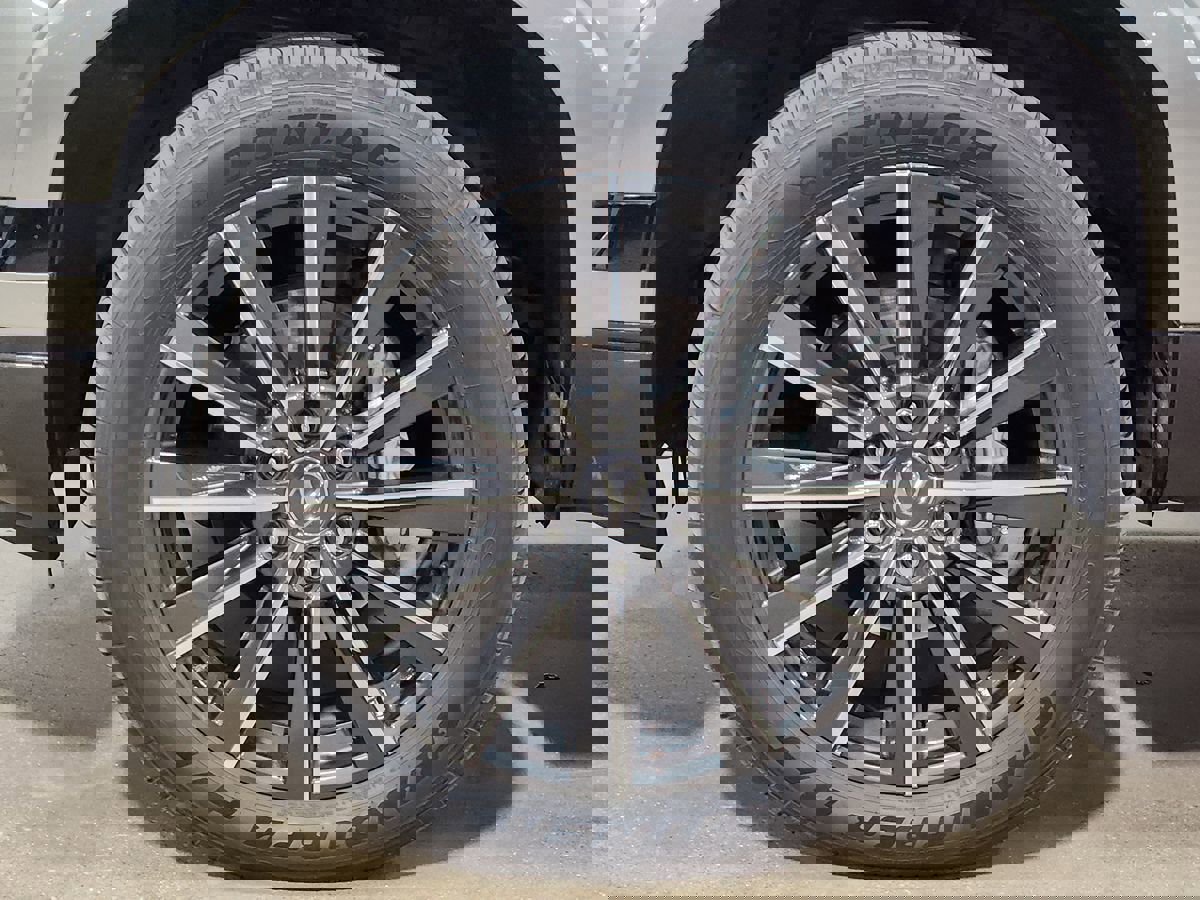 Used 2025 Lexus GX 550 Luxury+ 4WD image 25