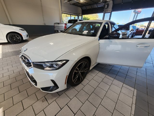 Used 2023 BMW M340i RWD image 3