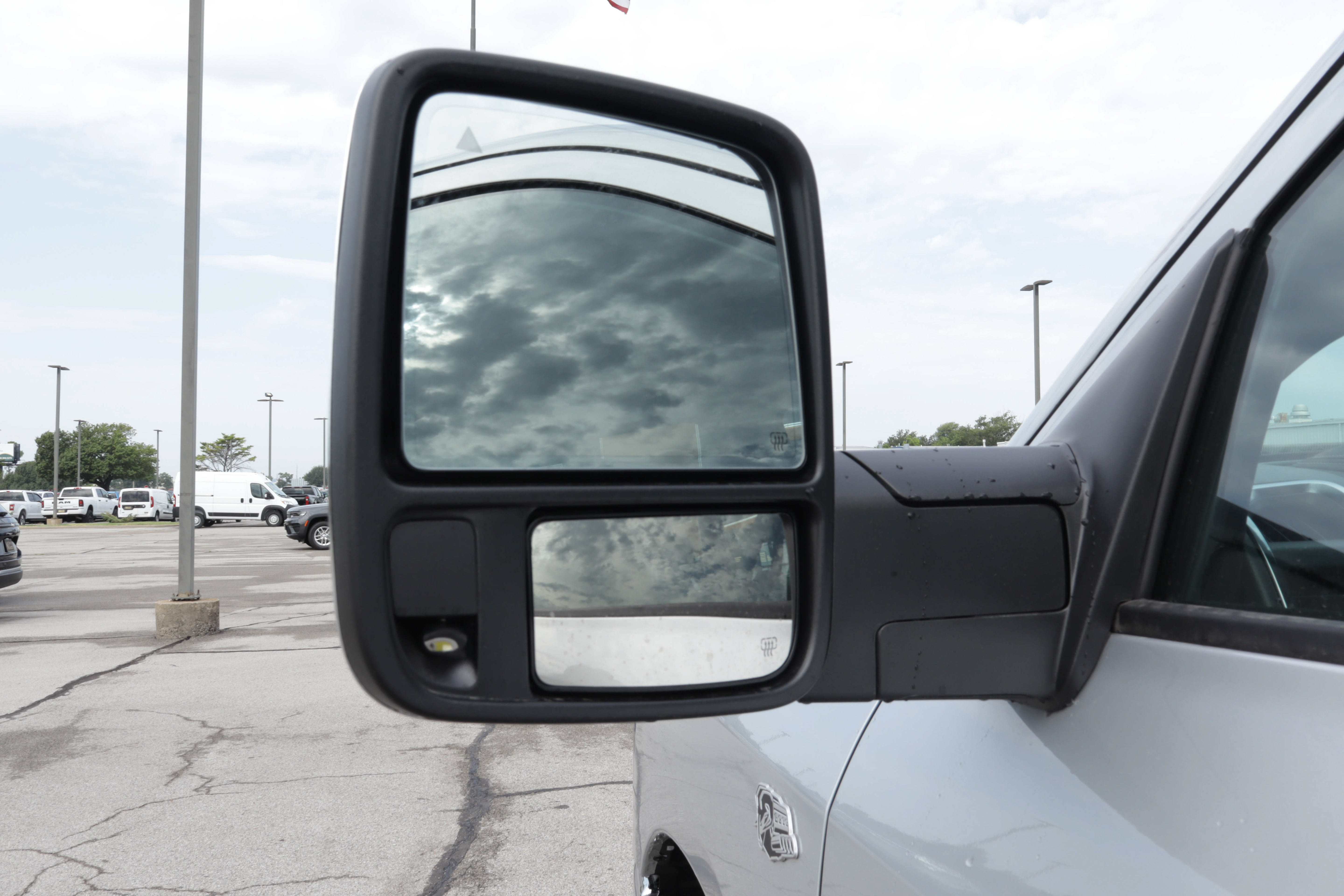 New 2027 RAM 2500 Laramie AWD/4WD image 9