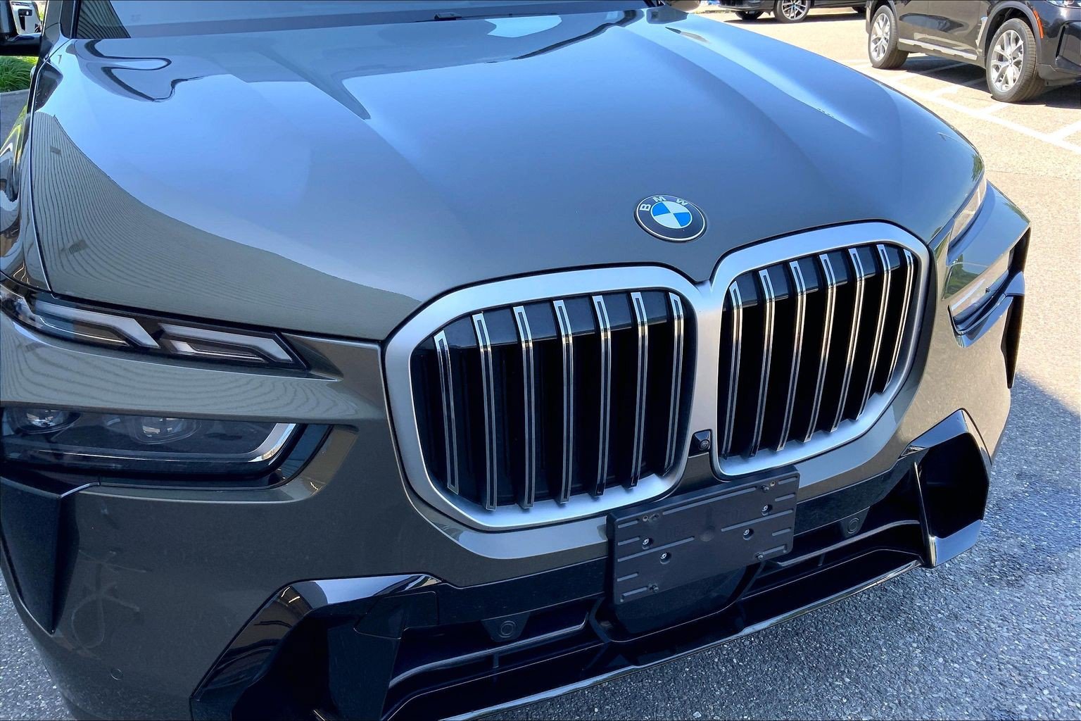Used 2024 BMW X7 xDrive40i w/ M Sport Package AWD/4WD image 29