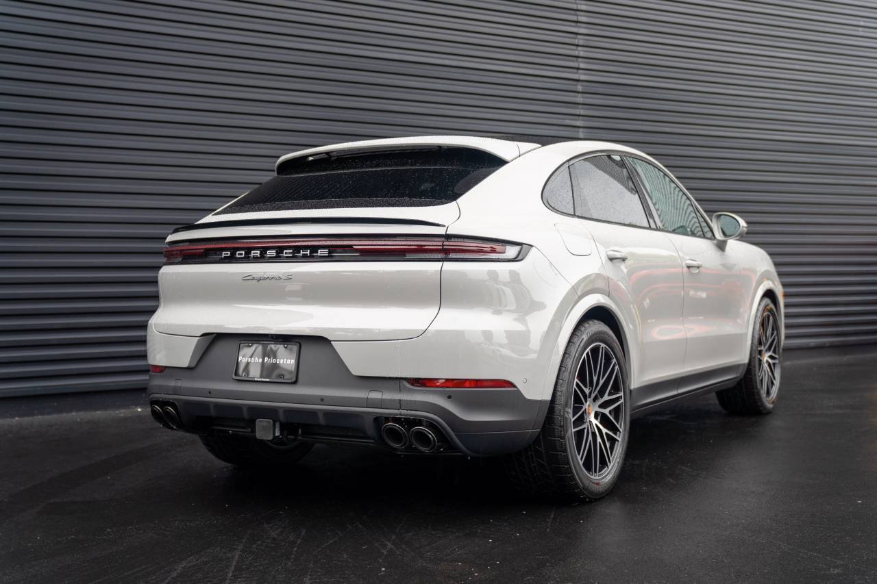New 2026 Porsche Cayenne S AWD/4WD image 12