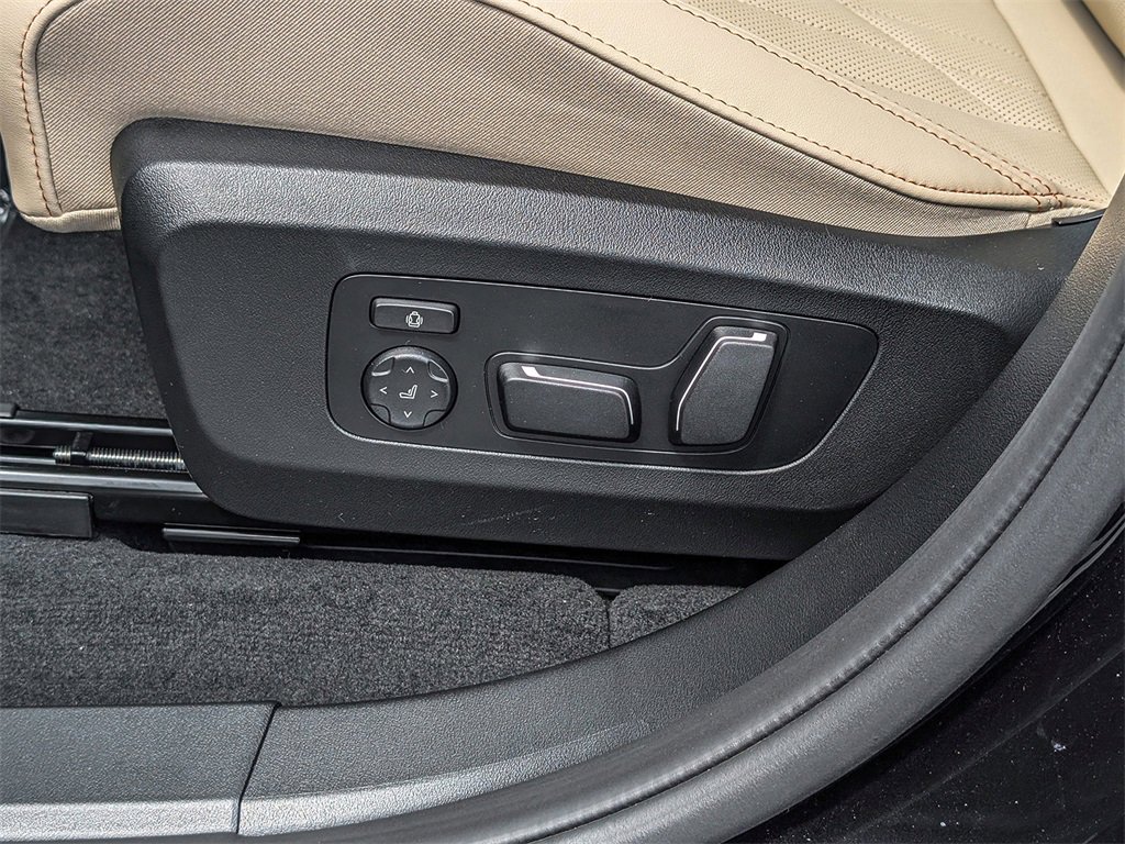 New 2025 BMW X3 xDrive30i w/ Convenience Package image 17