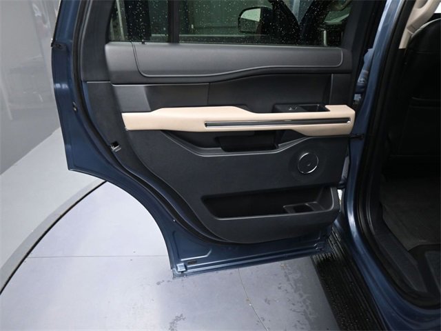 Used 2022 Ford Expedition XLT image 15