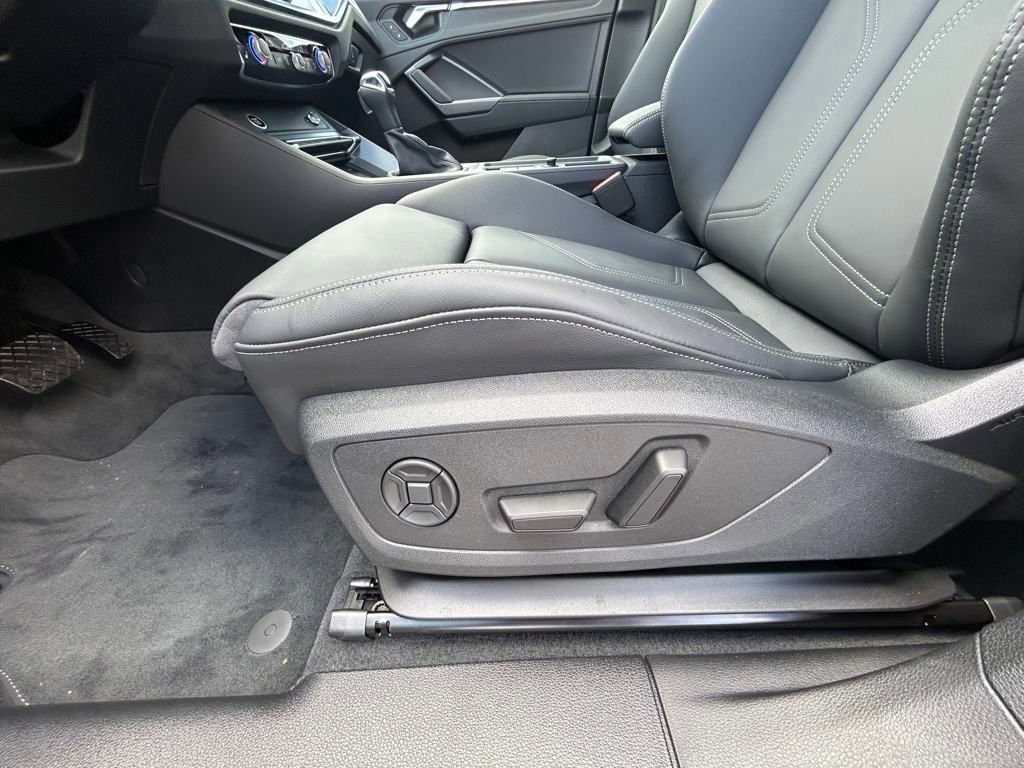 New 2025 Audi Q3 2.0T Premium image 10