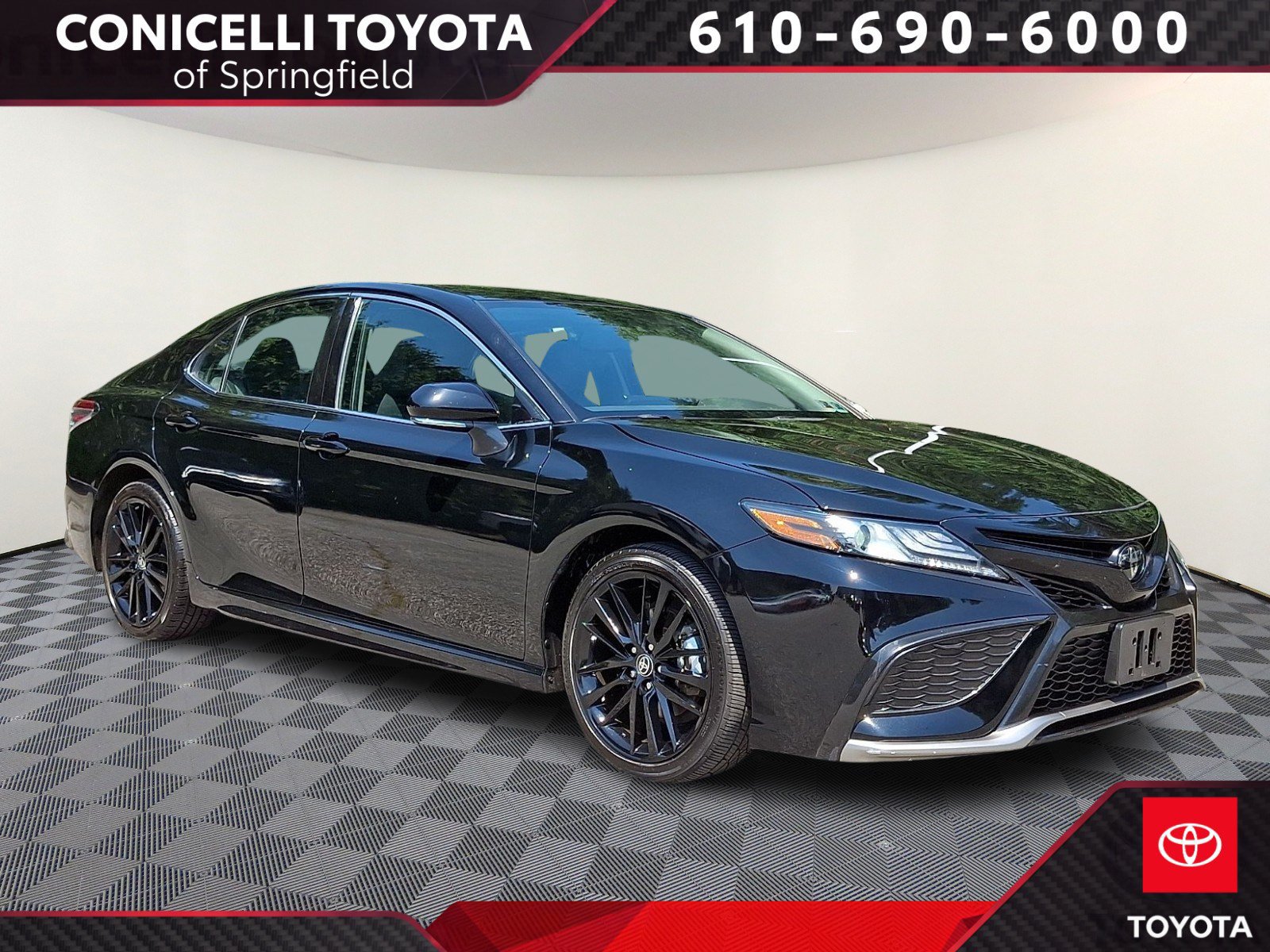 Used 2024 Toyota Camry XSE FWD image 1