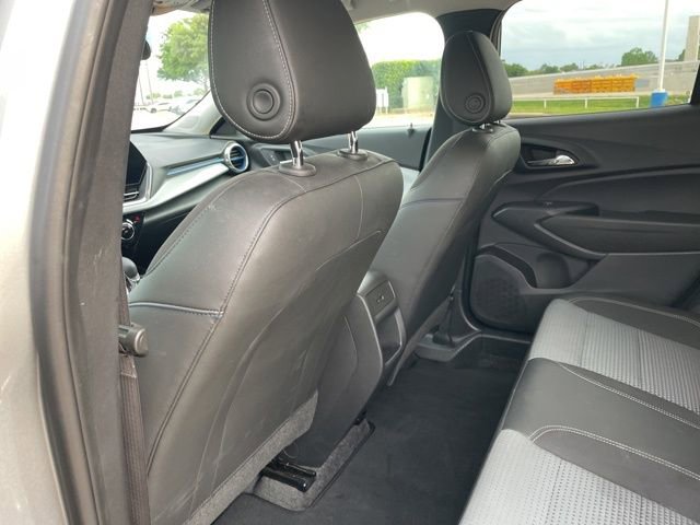 Used 2025 Chevrolet Trax LT image 9