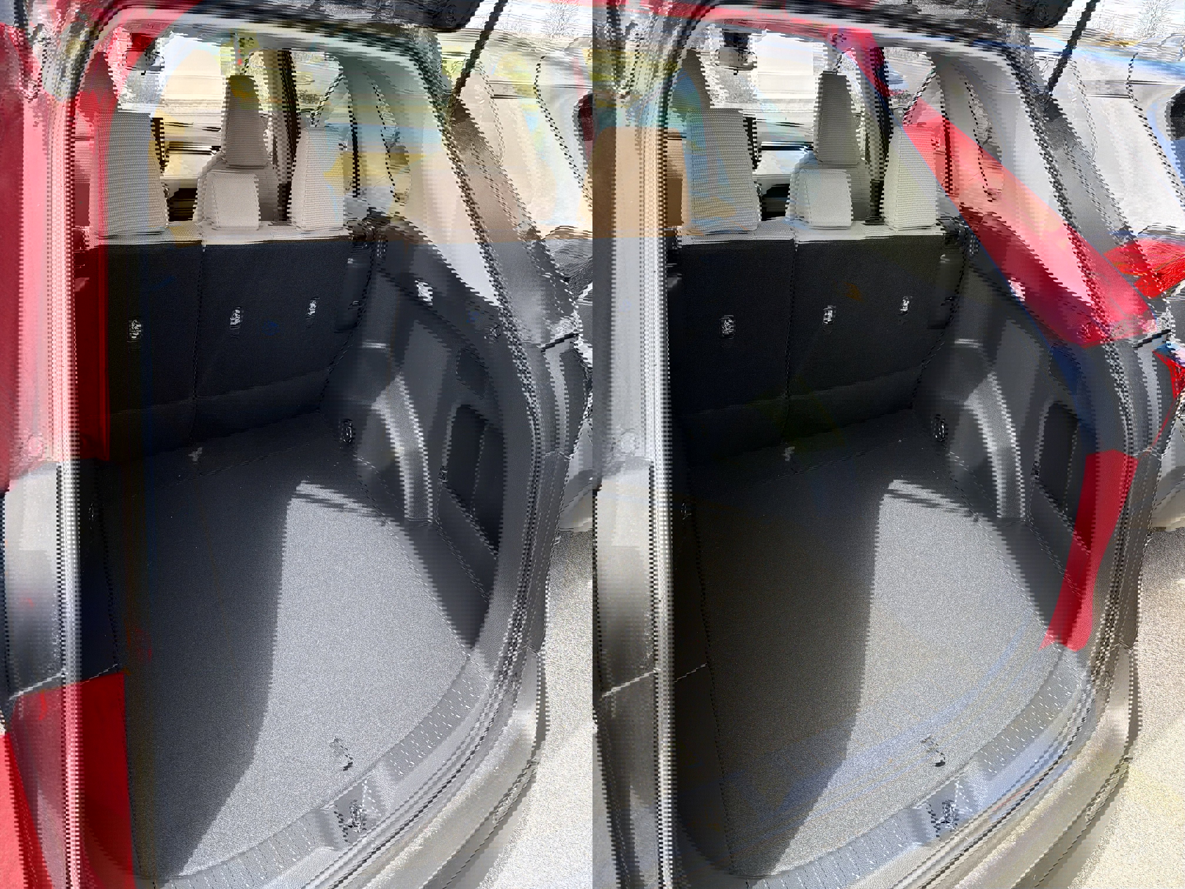 Used 2023 Toyota RAV4 LE image 19