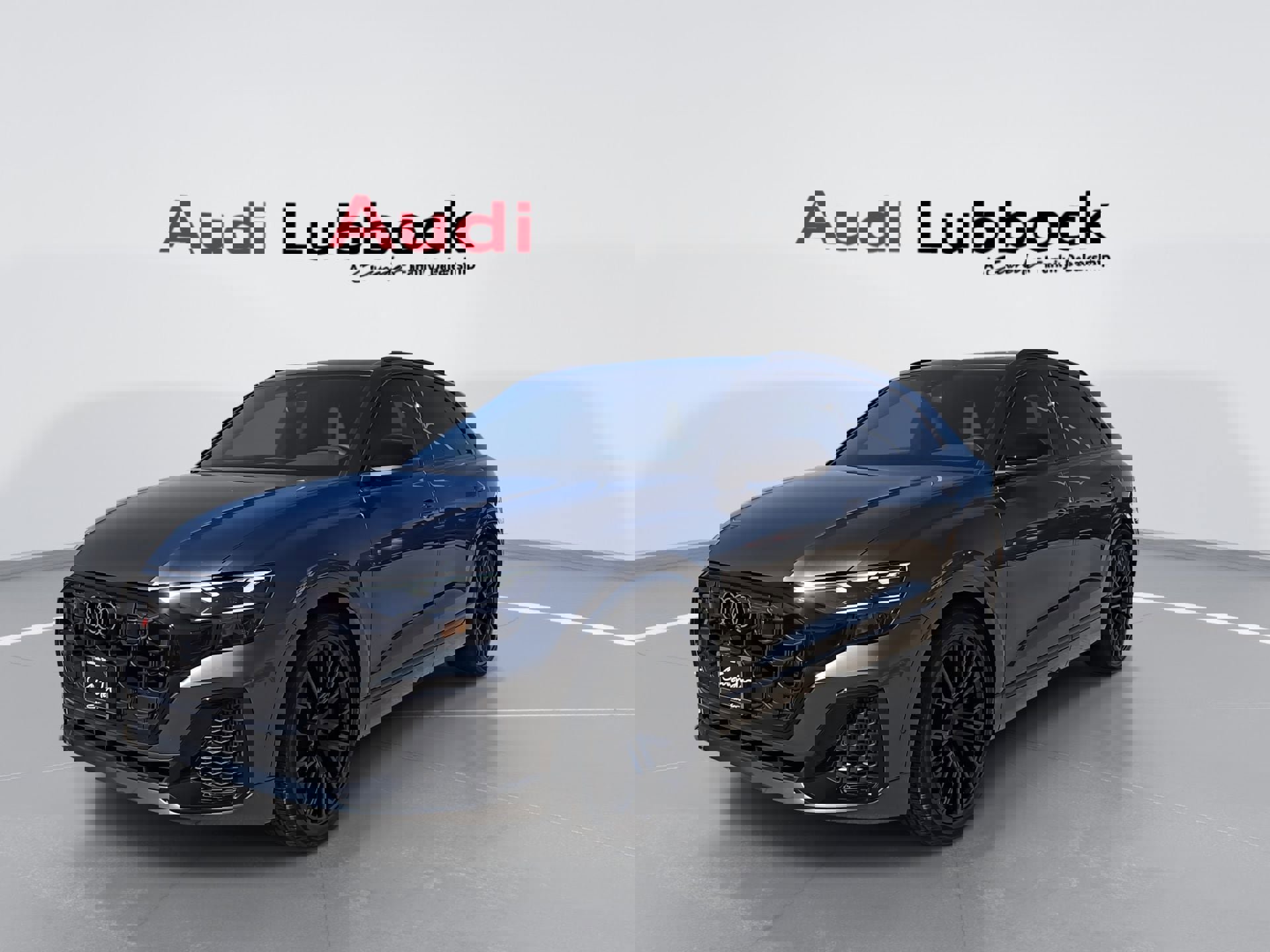 New 2026 Audi SQ8 Premium Plus AWD/4WD image 3