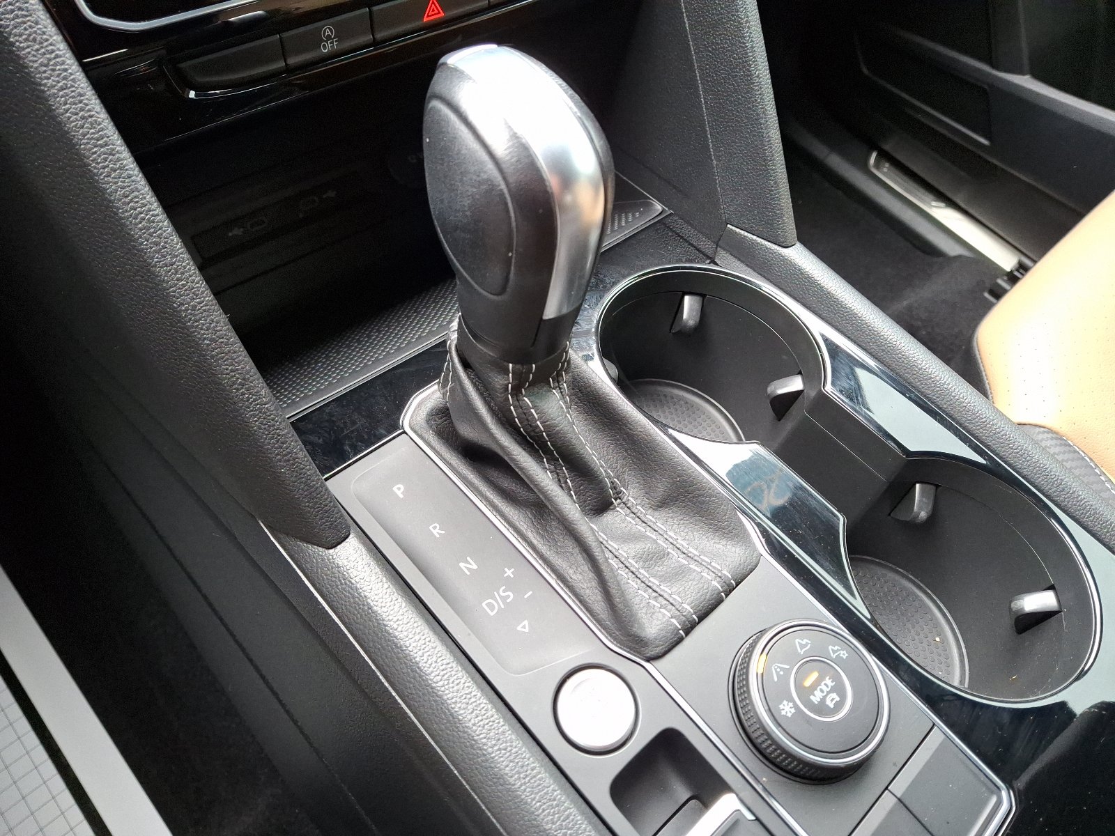 Certified 2023 Volkswagen Atlas Cross Sport SE image 15