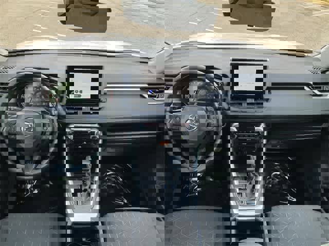 Used 2025 Toyota RAV4 XLE image 19