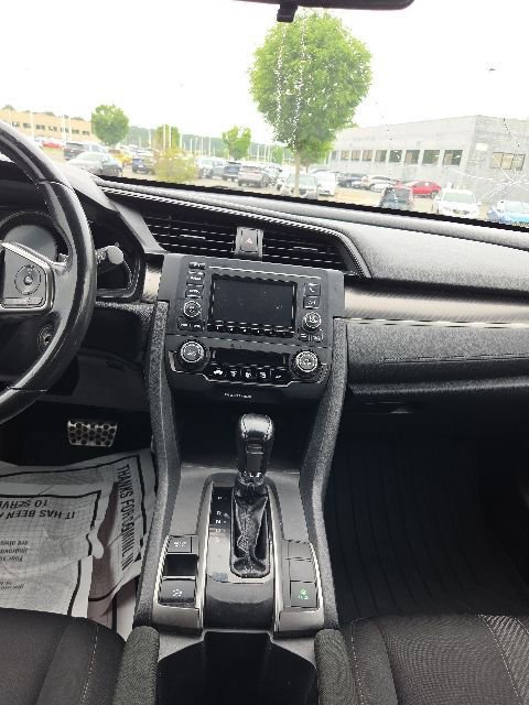 Used 2017 Honda Civic Sport image 11