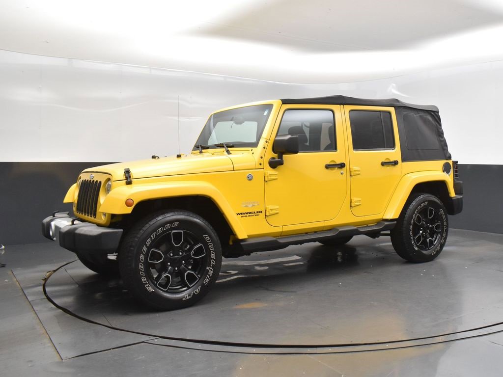 Used 2015 Jeep Wrangler Unlimited Sahara w/ Connectivity Group image 3