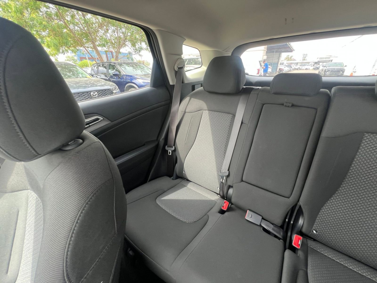 Used 2025 Kia Sportage LX FWD image 39