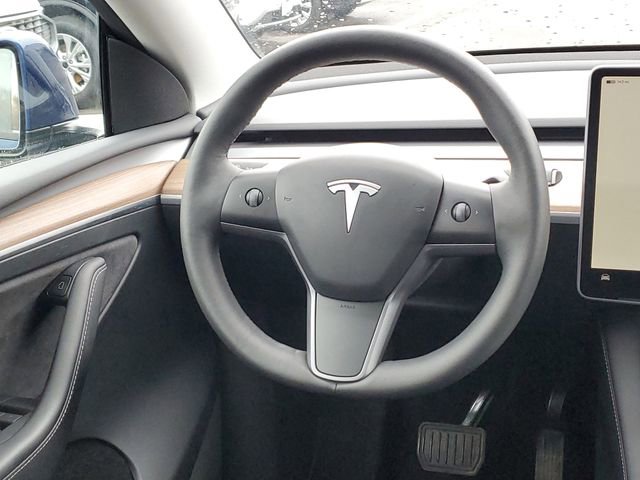 Used 2023 Tesla Model Y Long Range image 18