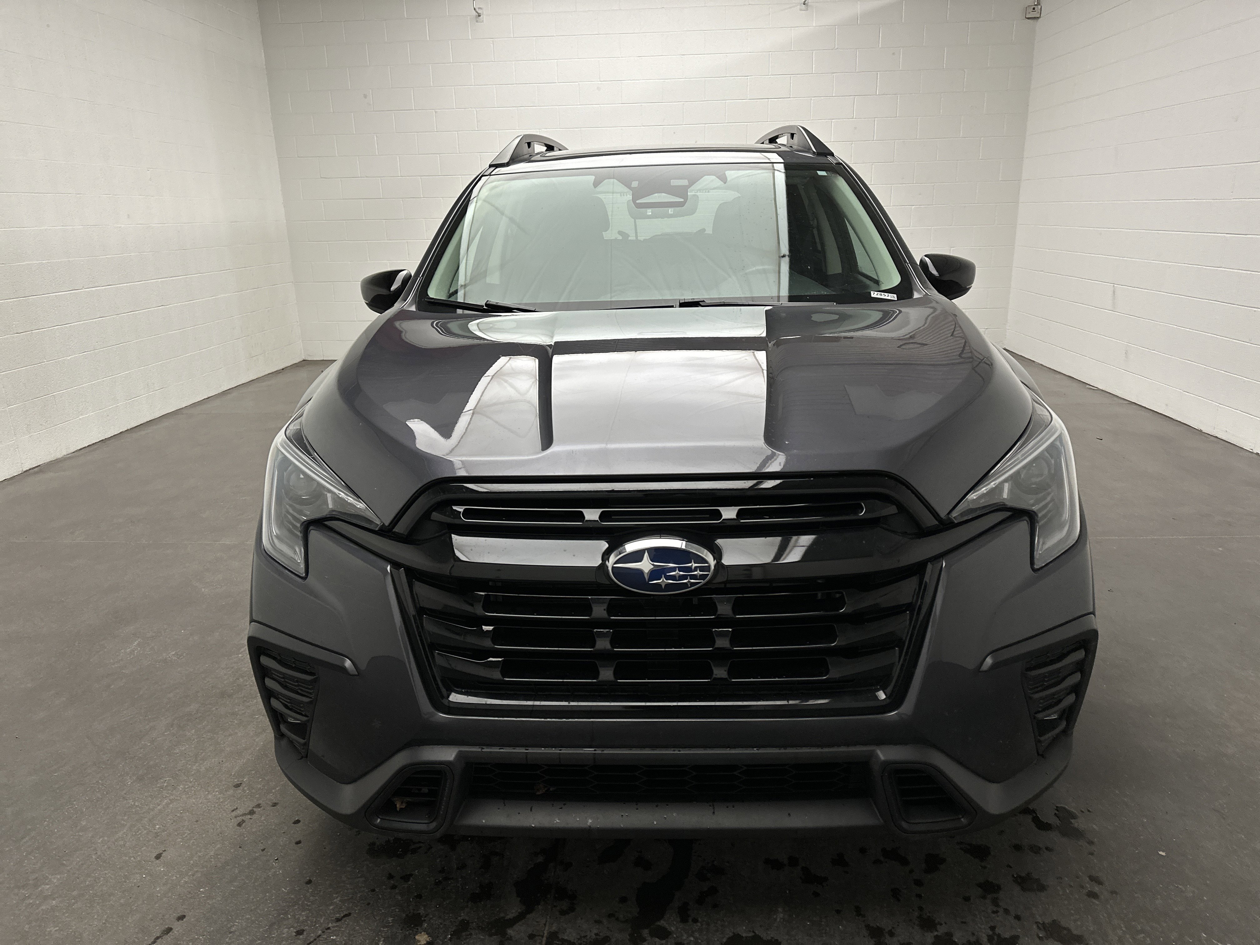 Used 2024 Subaru Ascent Onyx Edition image 3