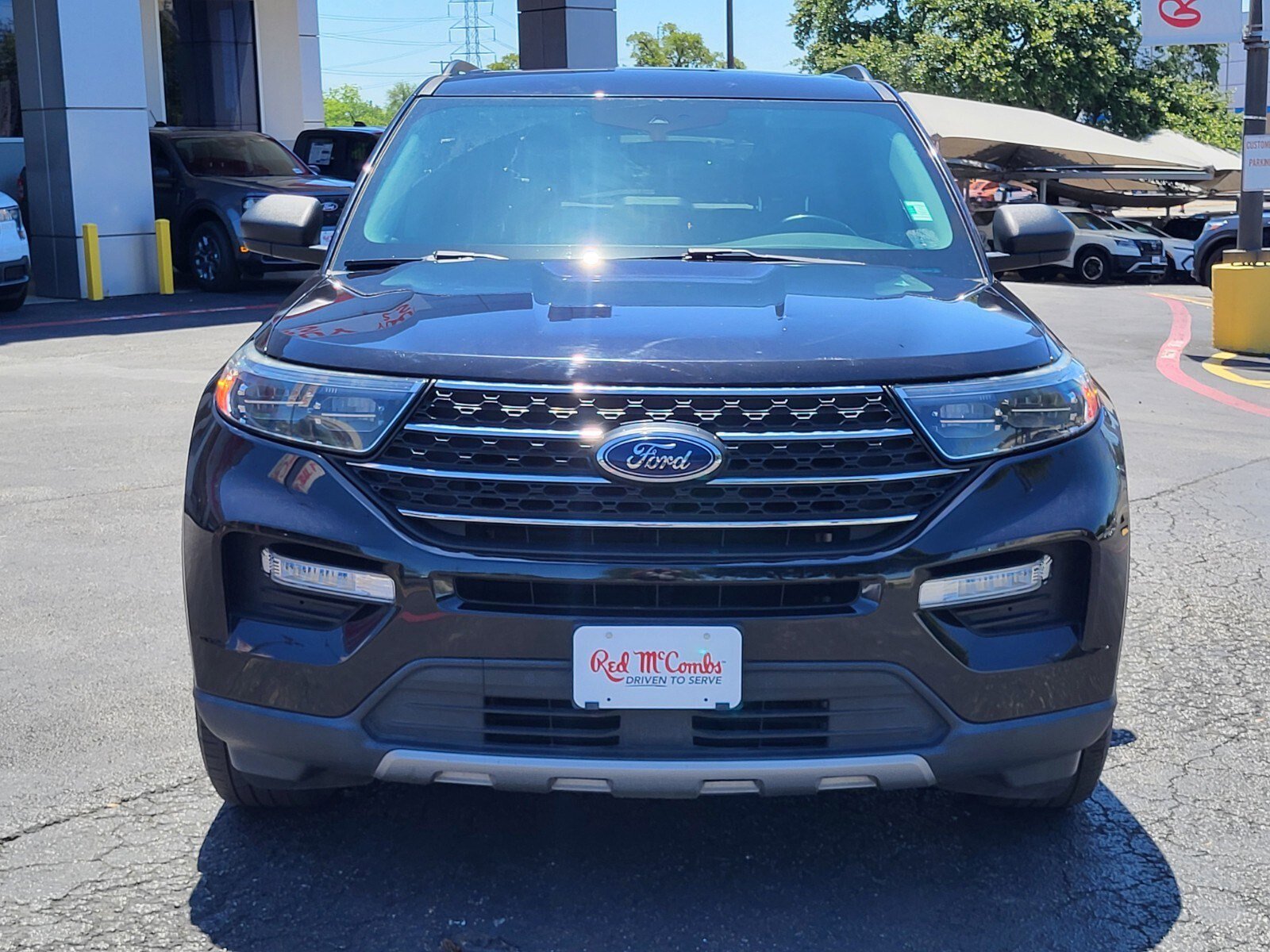 Used 2022 Ford Explorer XLT w/ Equipment Group 202A AWD/4WD image 9