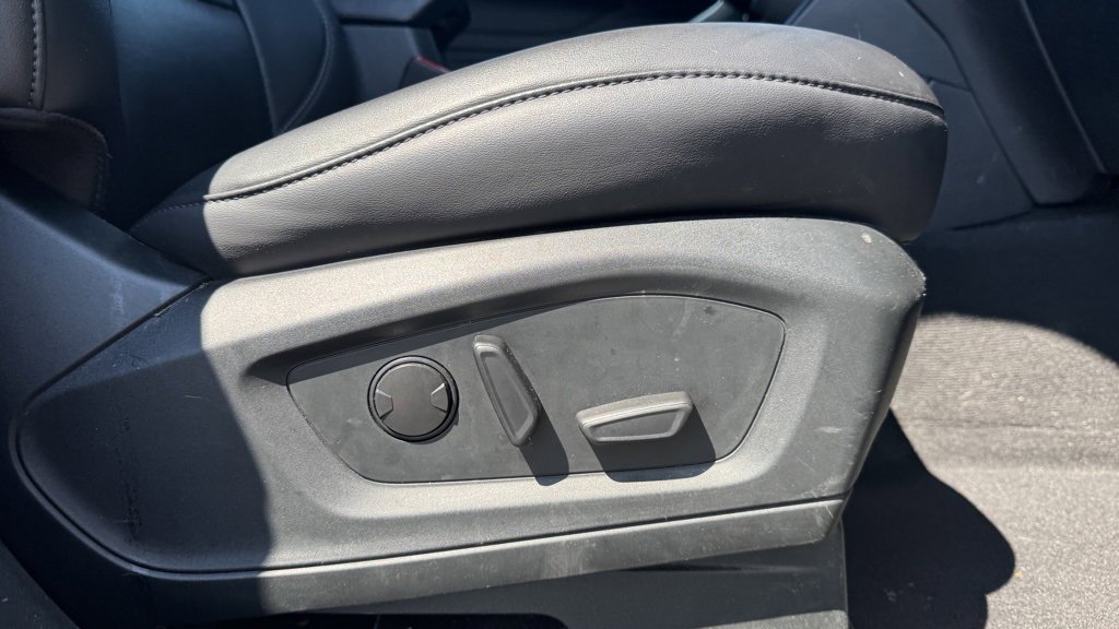 Used 2023 Ford Explorer XLT w/ Equipment Group 202A image 20