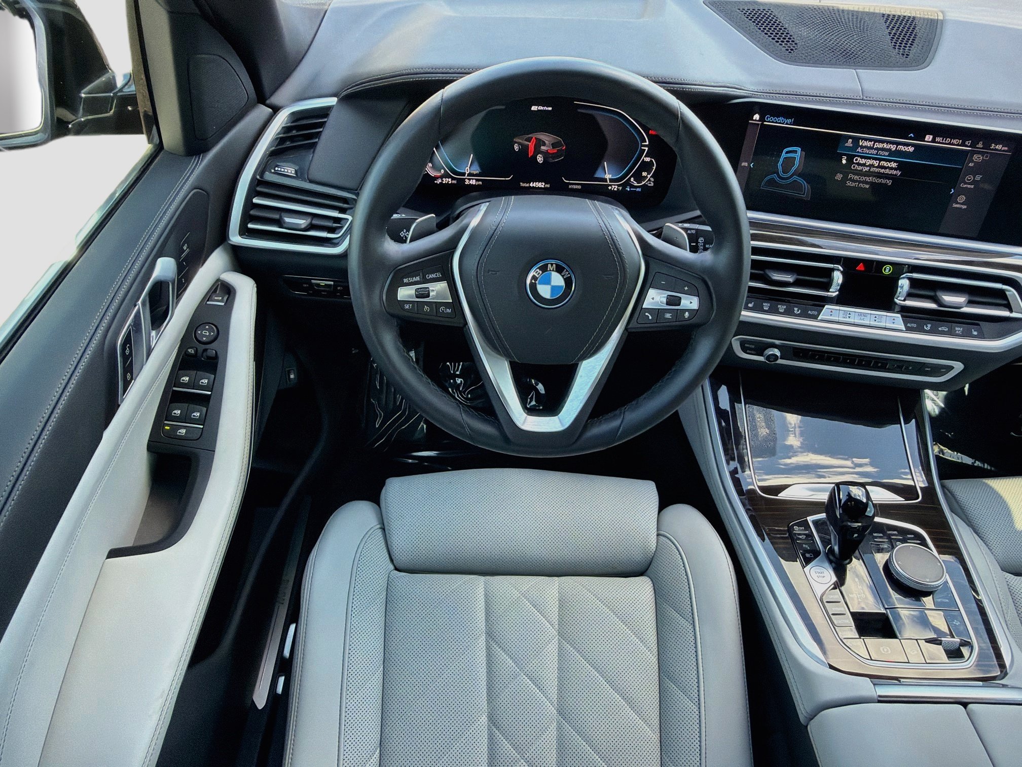 Used 2023 BMW X5 xDrive45e w/ Parking Assistance Package AWD/4WD image 17