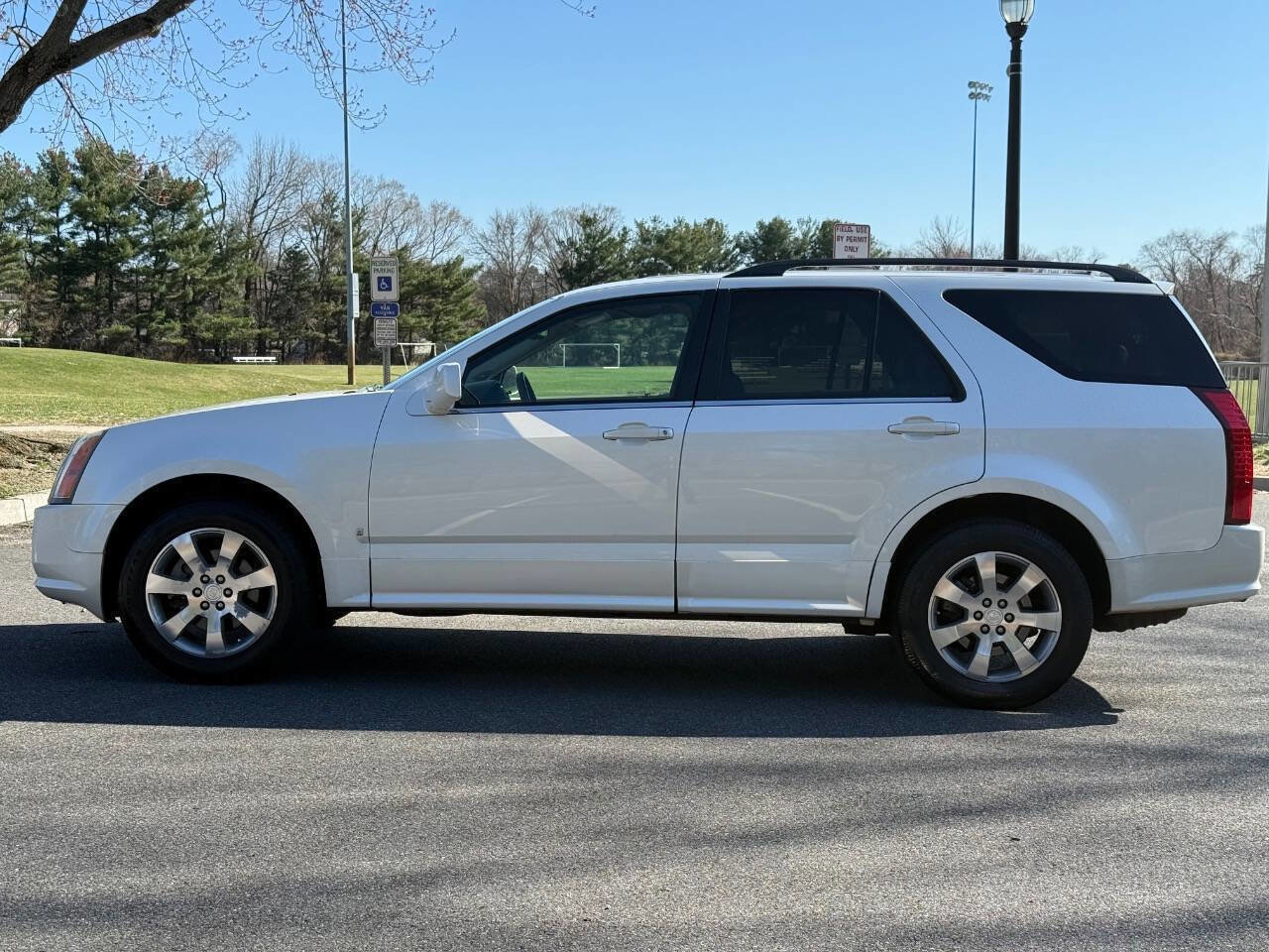 Used 2006 Cadillac SRX w/ Drivers Level One Package AWD/4WD image 10