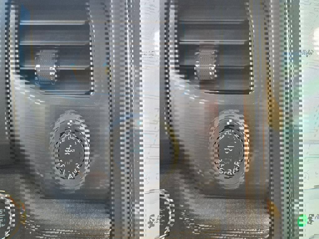 New 2025 Ford F150 Lightning Flash image 18