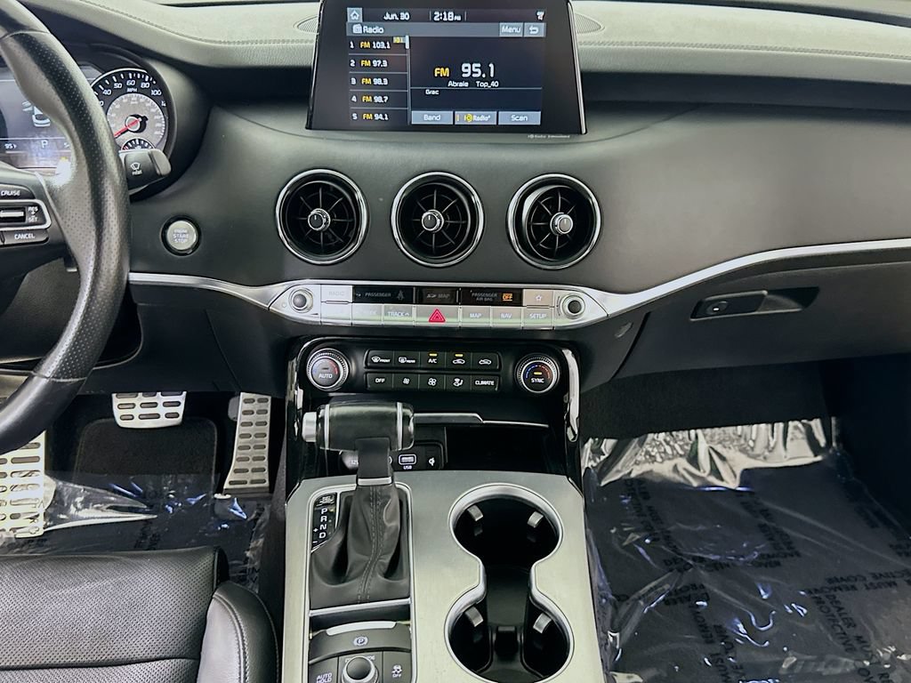 Used 2020 Kia Stinger GT1 RWD image 18