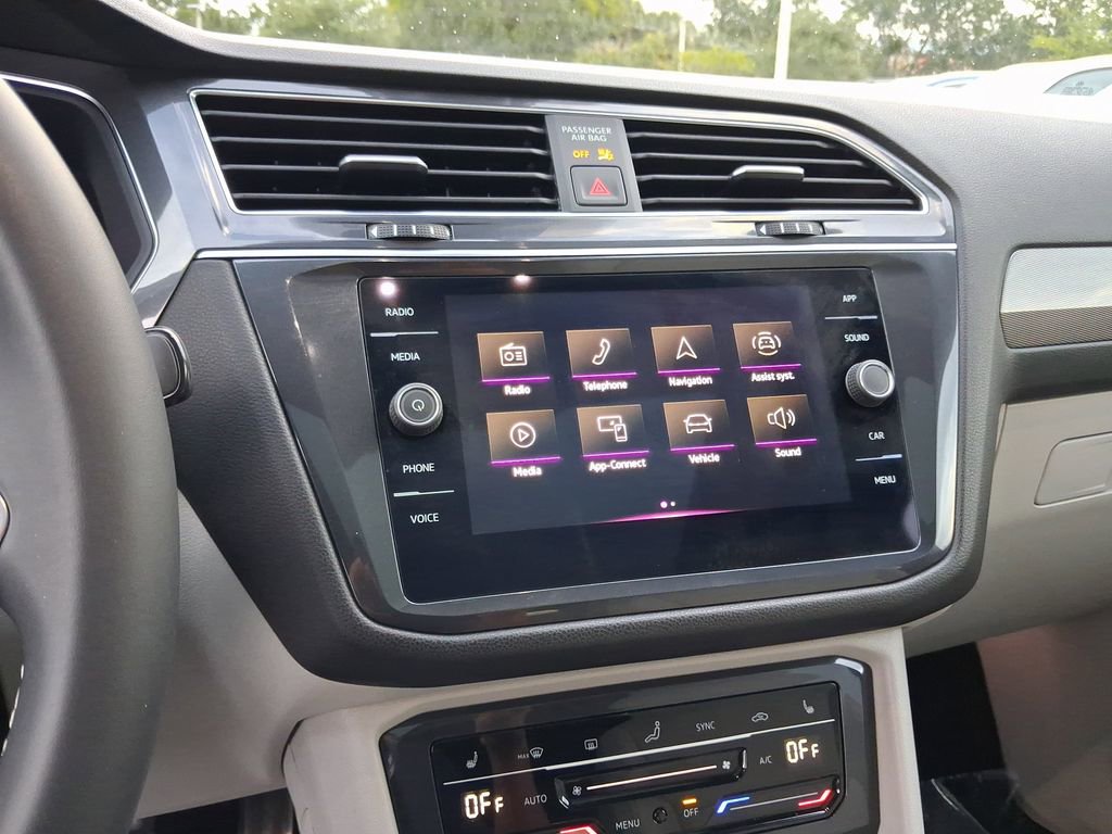 Used 2023 Volkswagen Tiguan SE R-Line FWD image 22