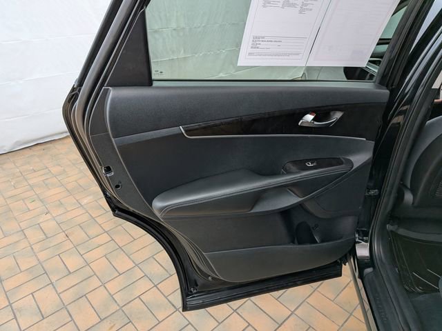 Used 2016 Kia Sorento LX w/ LX Convenience Package image 17