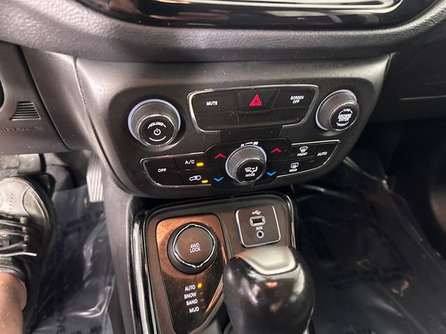 Used 2018 Jeep Compass Limited AWD/4WD image 30