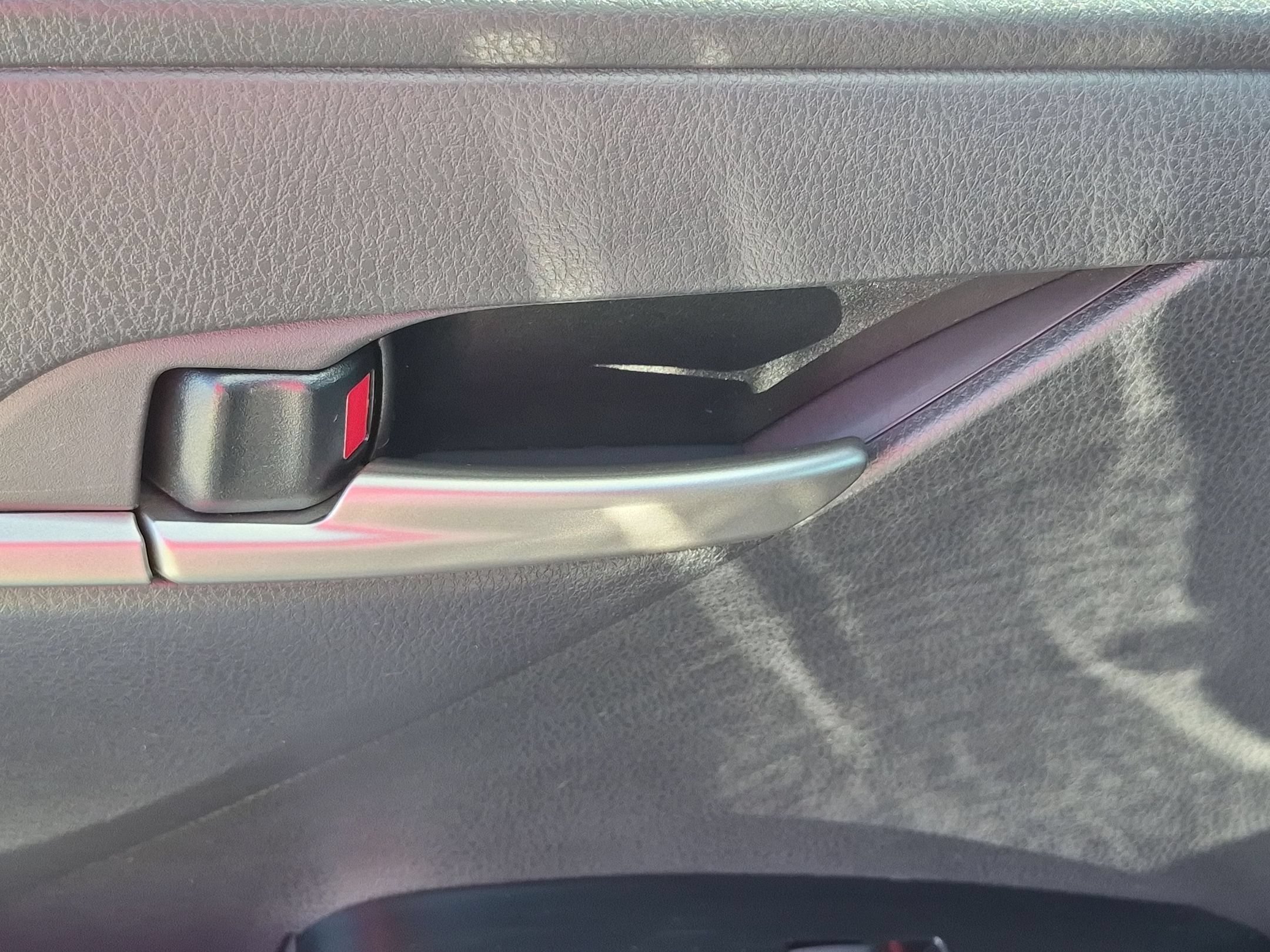 Used 2025 Toyota Camry SE FWD image 28