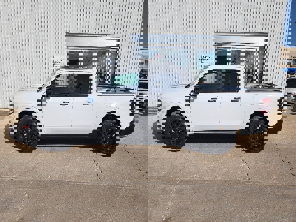 New 2025 Ford Maverick XLT w/ XLT Luxury Package image 2