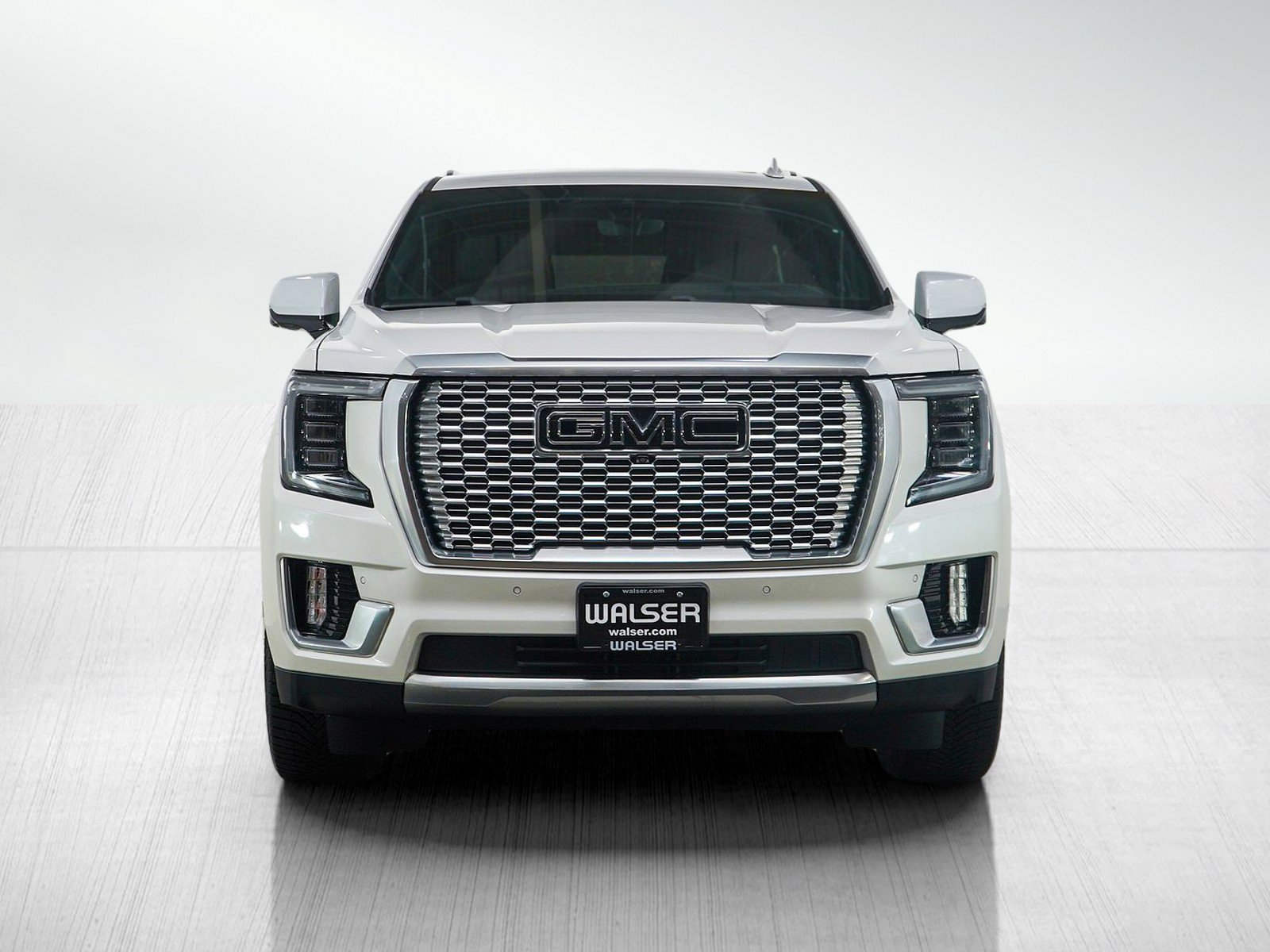 Used 2021 GMC Yukon Denali w/ Denali Premium Package image 8