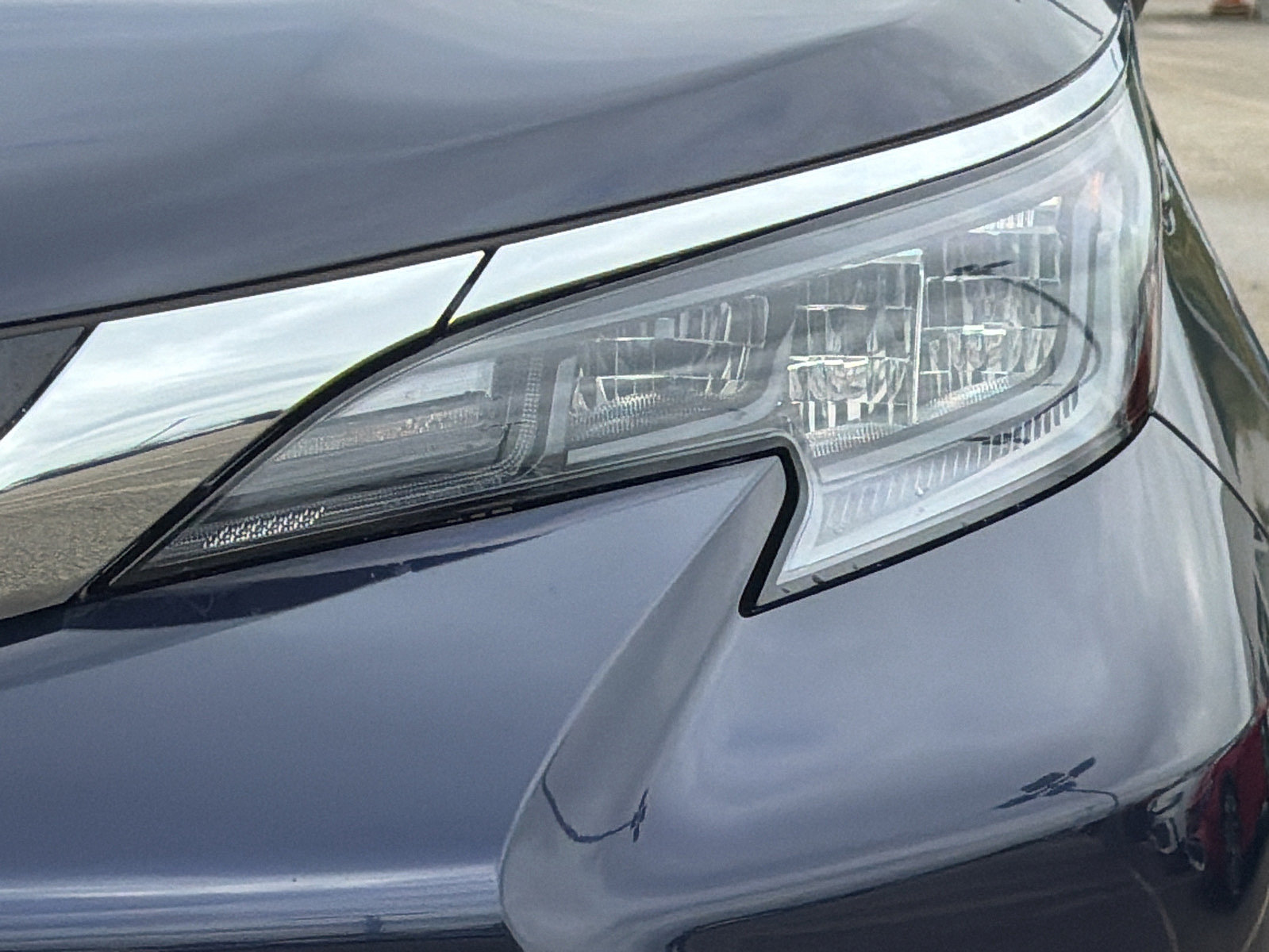 Used 2025 Toyota Sienna XLE FWD image 9