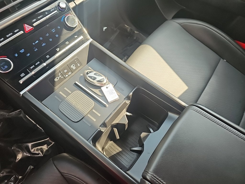 Used 2026 Hyundai Santa Fe SEL AWD/4WD image 19