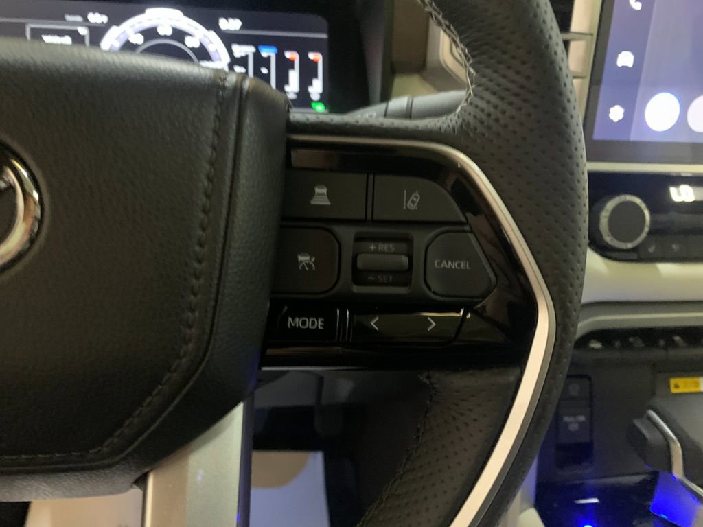 Used 2024 Toyota Tundra Capstone AWD/4WD image 28