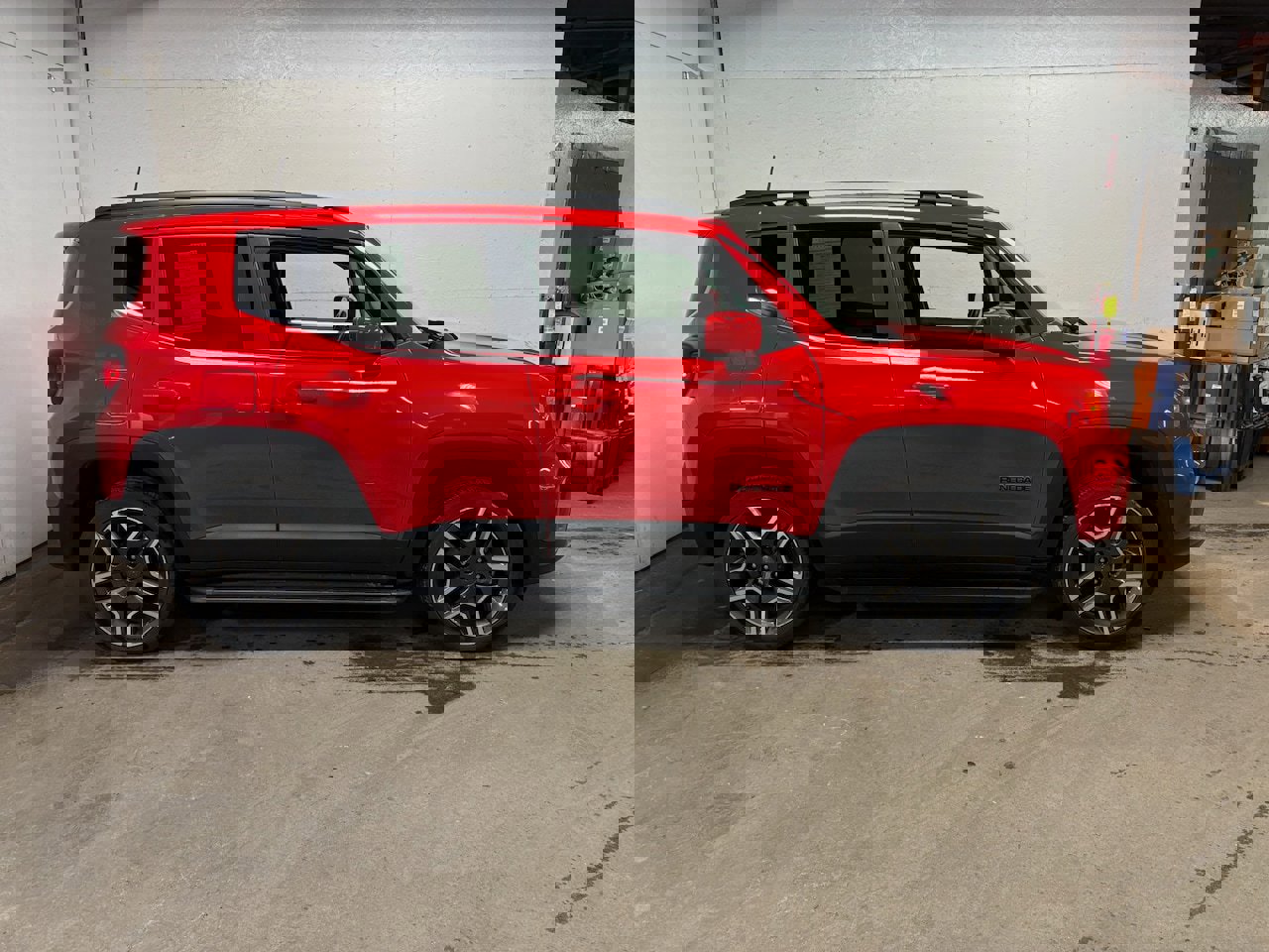 Used 2022 Jeep Renegade Latitude w/ Sun/Sound Group image 4