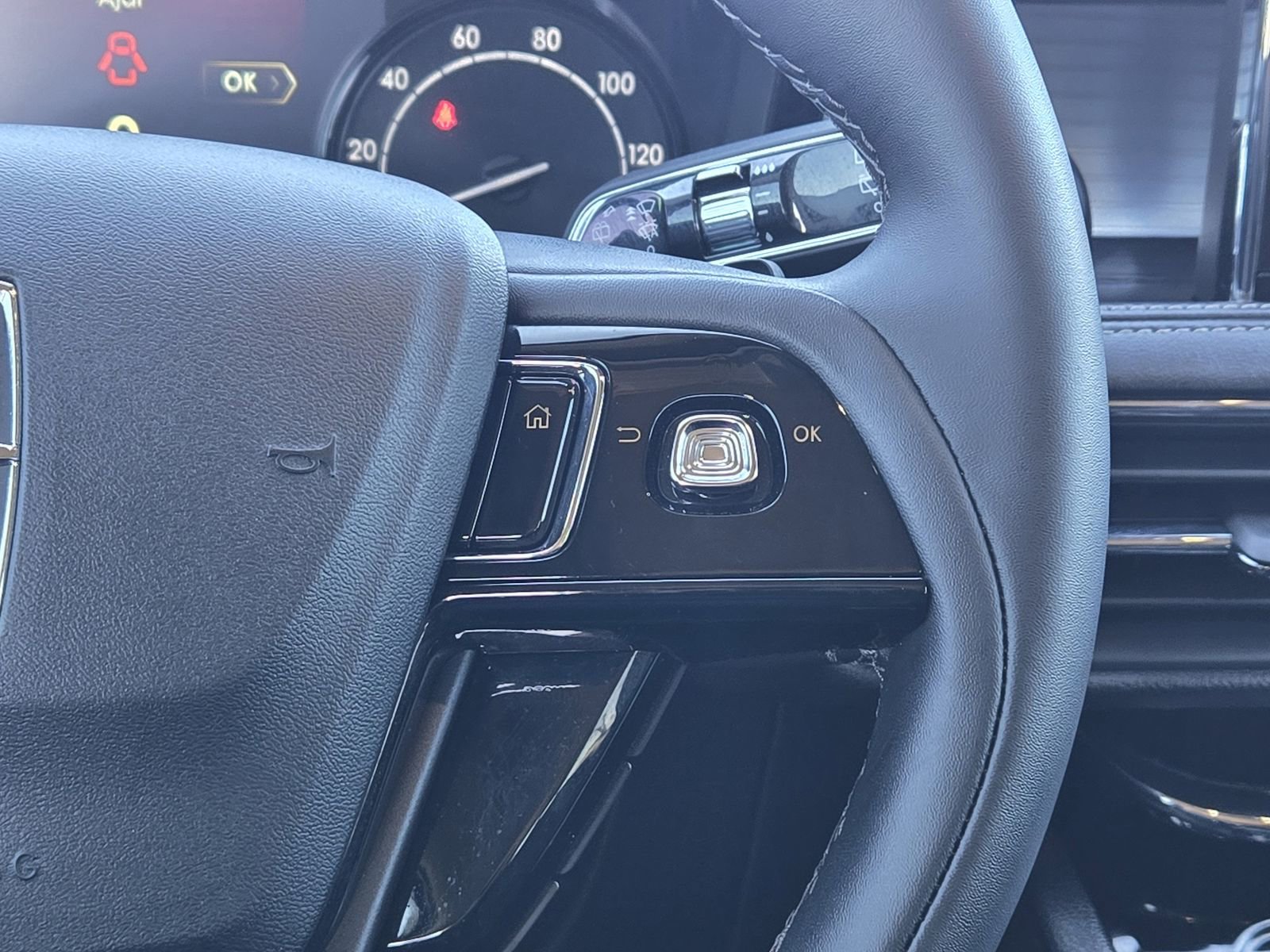 Used 2022 Lincoln Corsair FWD image 33