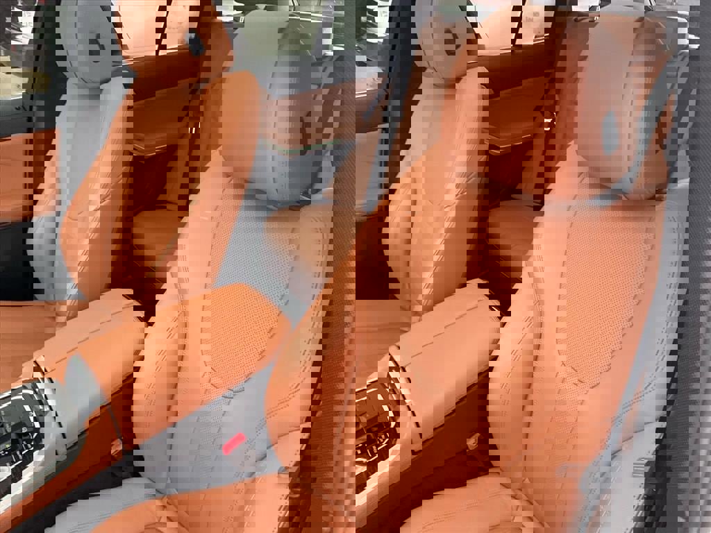 Used 2021 BMW X5 xDrive40i w/ Convenience Package image 18