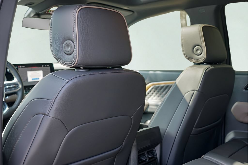New 2026 GMC Canyon Denali AWD/4WD image 19