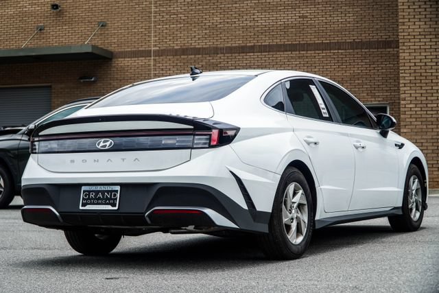 Certified 2025 Hyundai Sonata SE FWD image 12