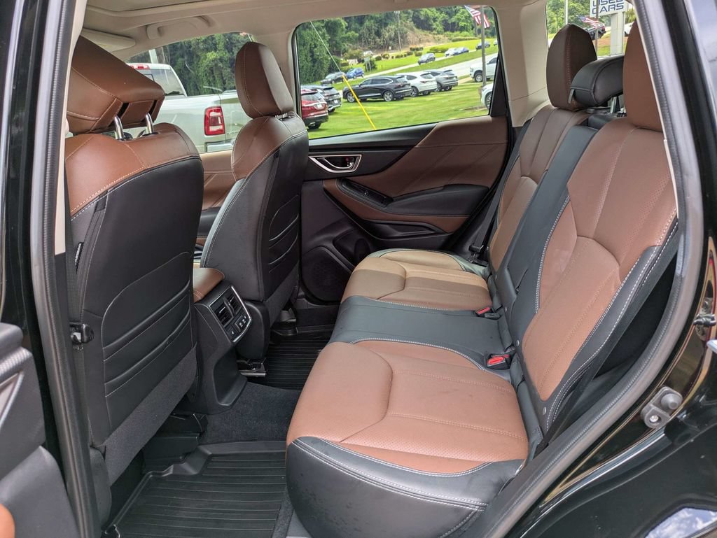 Used 2024 Subaru Forester Touring w/ Convenience Package AWD/4WD image 14