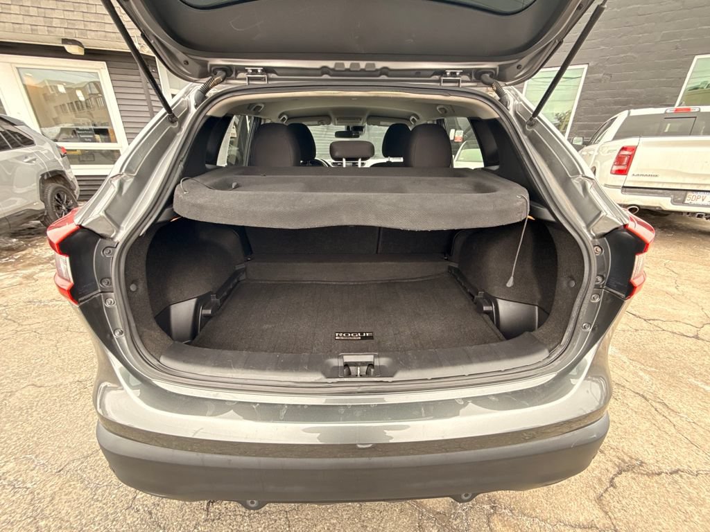 Used 2020 Nissan Rogue Sport S FWD image 15