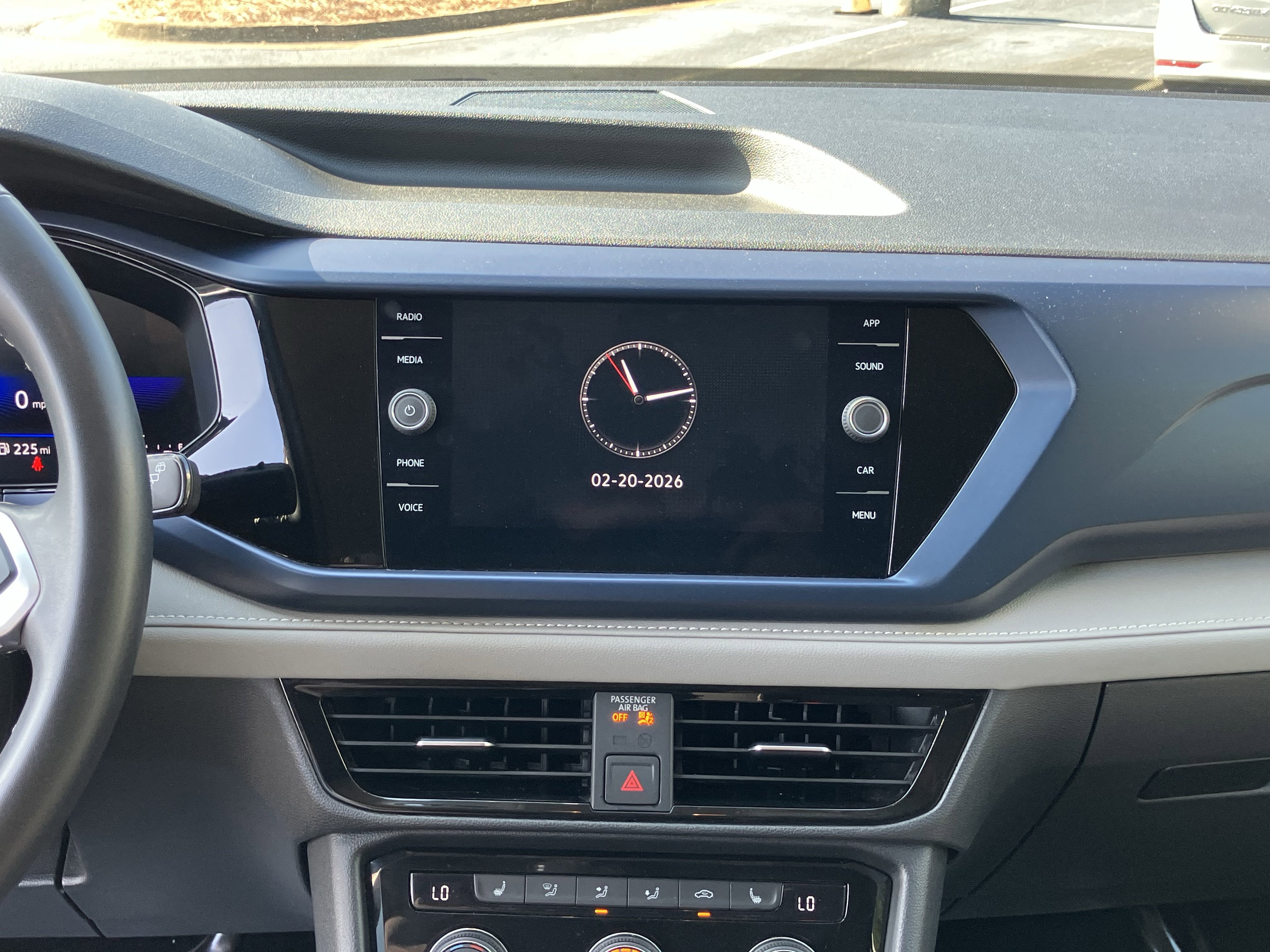 Used 2024 Volkswagen Taos SE image 26