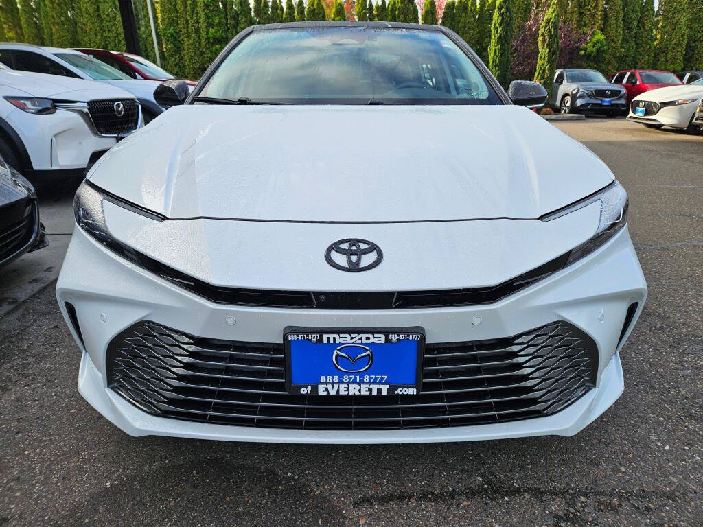 Used 2025 Toyota Camry XLE AWD/4WD image 7