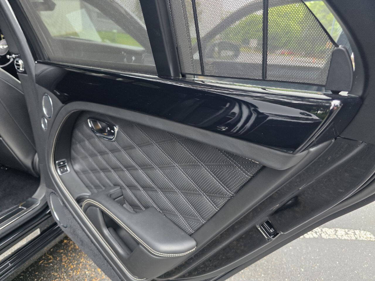 Used 2017 Bentley Mulsanne RWD image 64