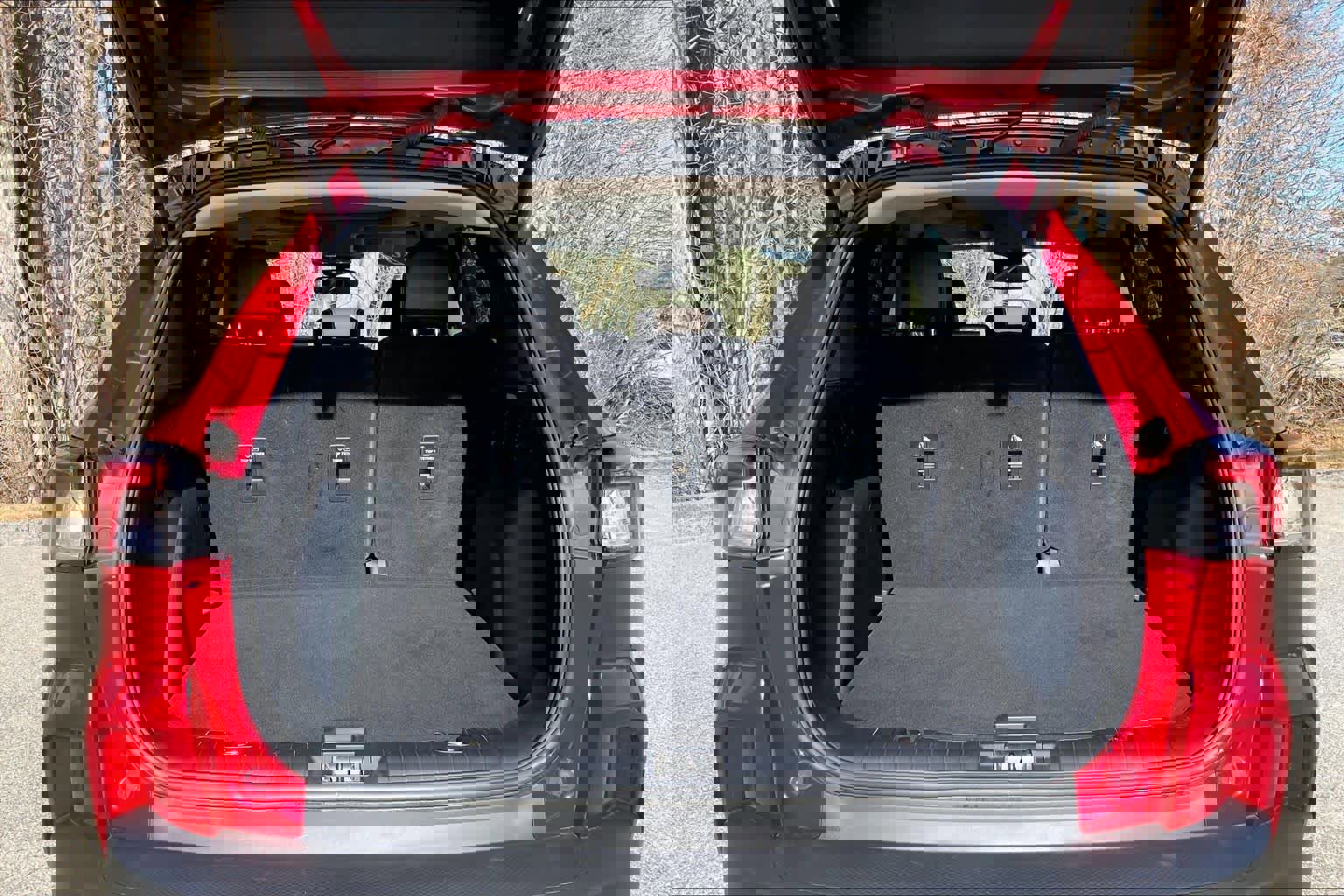 Used 2020 Ford Escape Titanium image 34