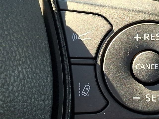 Used 2022 Toyota RAV4 LE image 25