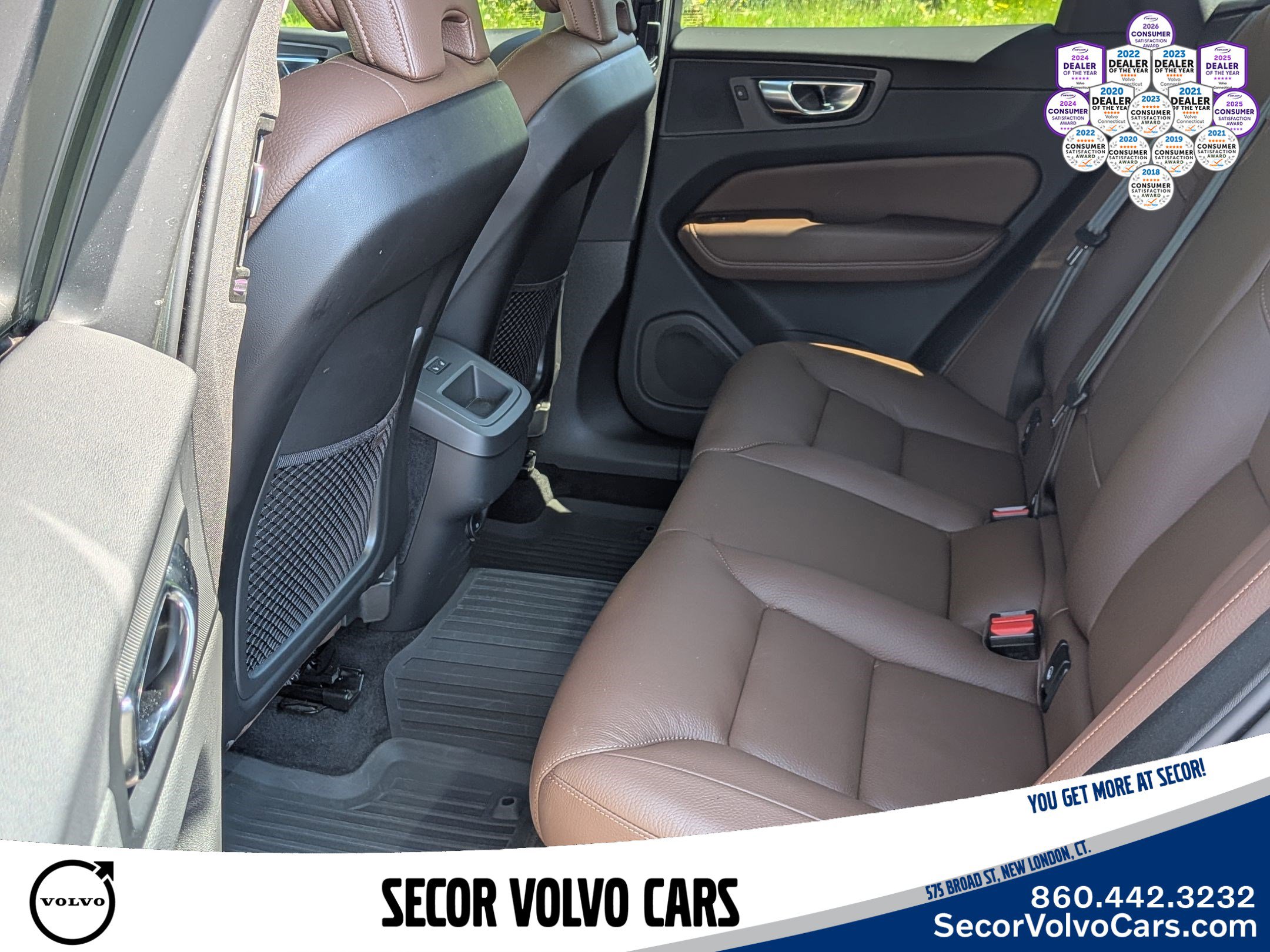 Certified 2023 Volvo XC60 B5 Plus w/ Climate Package AWD/4WD image 15